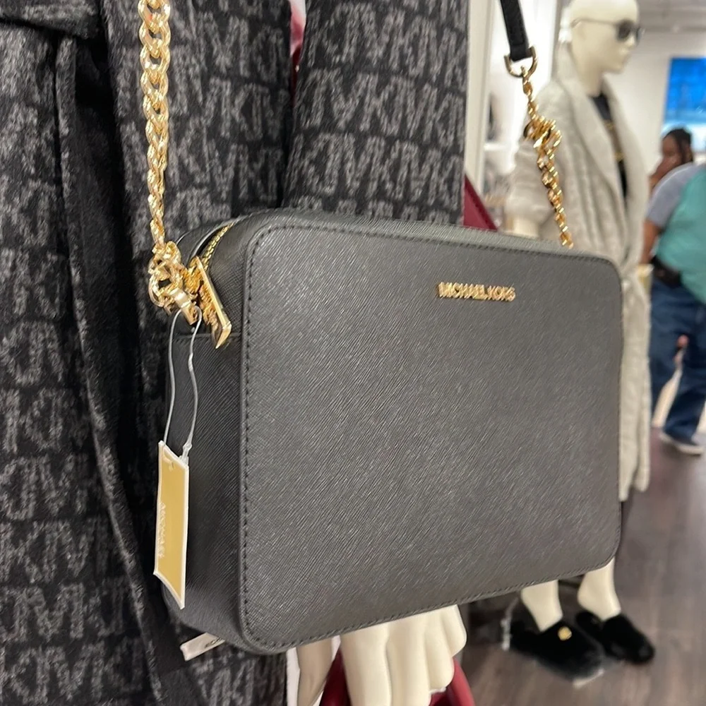 Michael Kors Jet Set Item Large East West Zip Crossbody Leather Black
